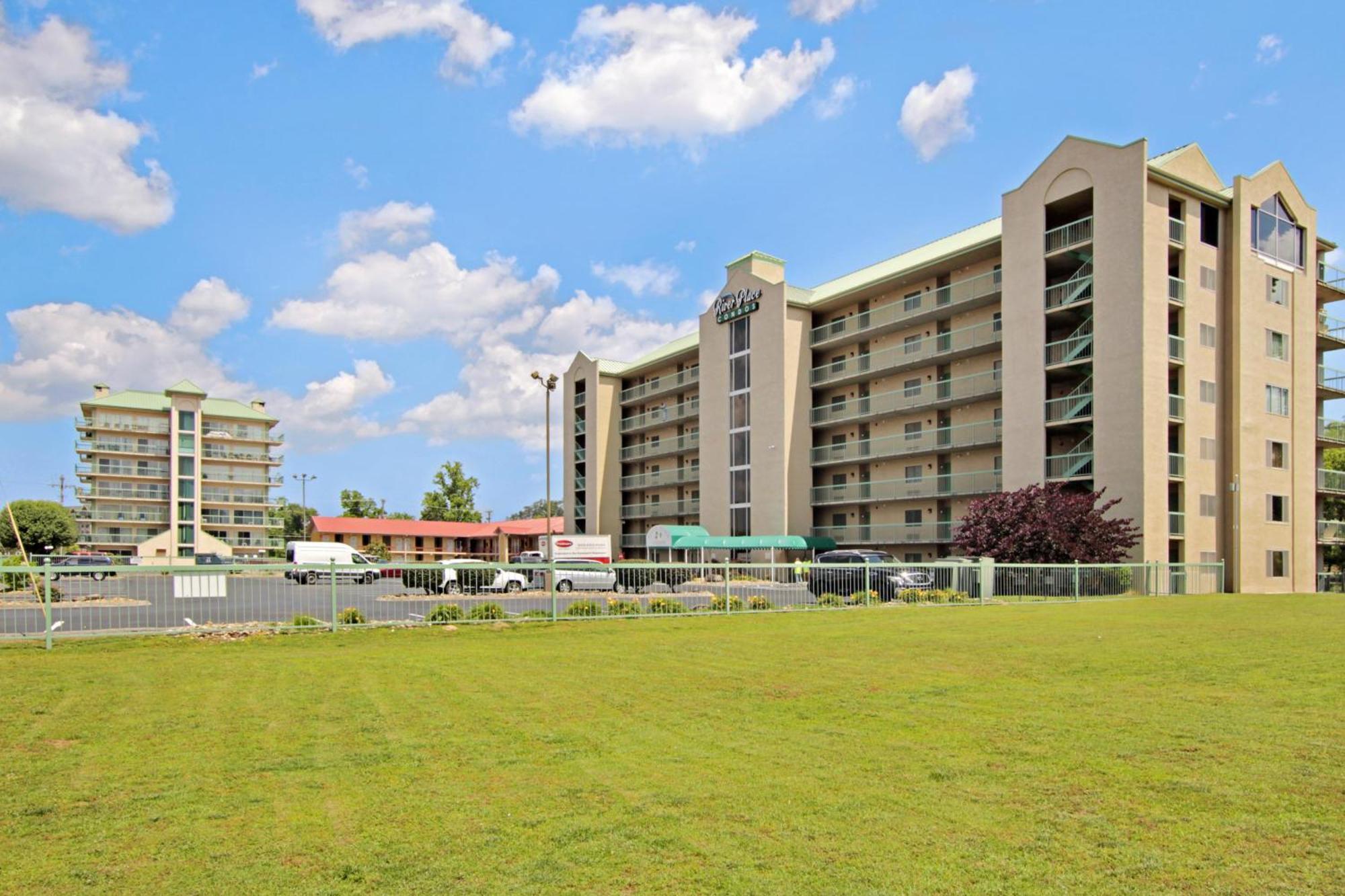 River Place Condos #509 1Bd, 2 Bath Пиджен Фордж Екстериор снимка